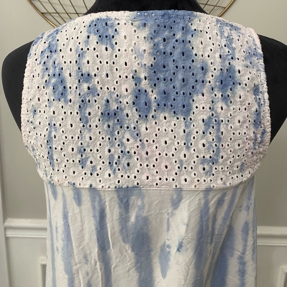 Knox Rose | Tie-Dye Flowy Sleeveless Top - Picture 5 of 6